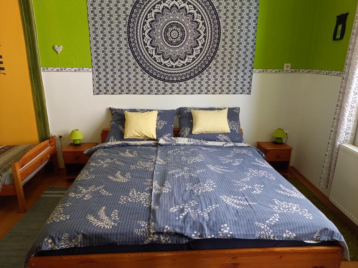 Gabor Vendeghaz Appartement Eger Buitenkant foto