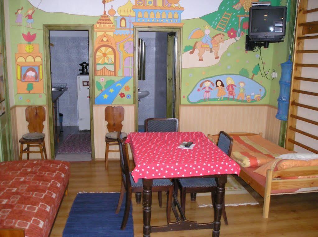 Gabor Vendeghaz Appartement Eger Buitenkant foto